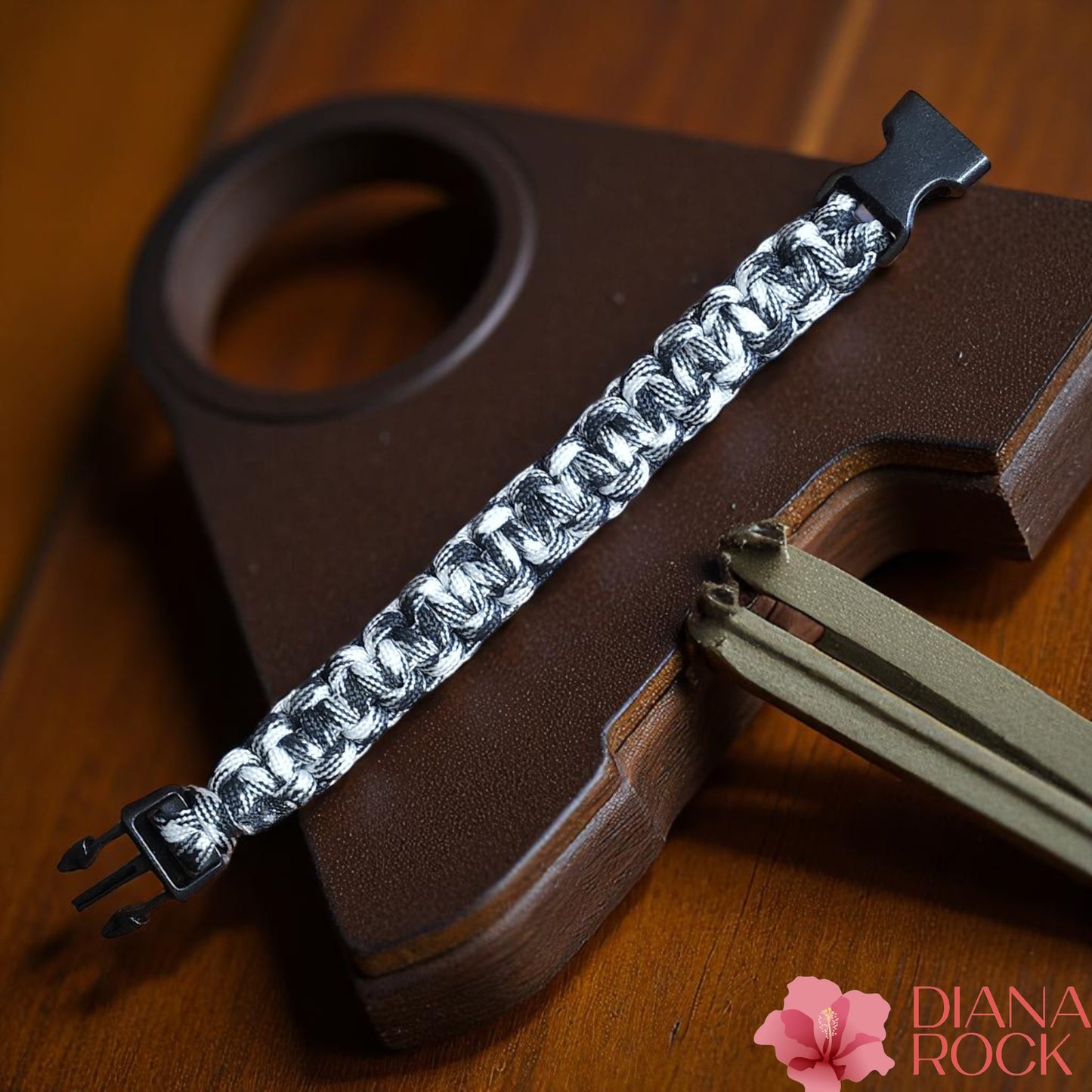 Pulsera de supervivencia